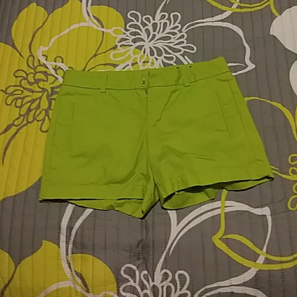 Shorts Neon Green.